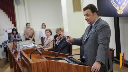 Близок ли крах однополярного мира? Эксперт по международному праву Анри Девеле выступил перед воронежскими студентами