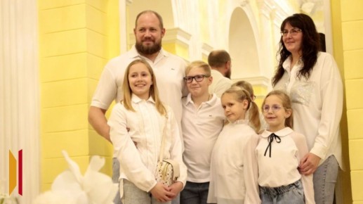 «С рождением каждого ребенка счастья в семье становится больше»: во Дворце бракосочетания поздравили воронежских мам