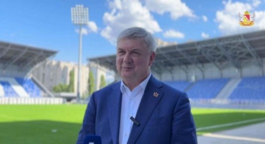 Губернатор Гусев поблагодарил воронежский «Факел» за первую часть сезона