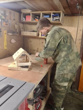Ветеран СВО оборудовал в Воронежской области цех по изготовлению мебели
