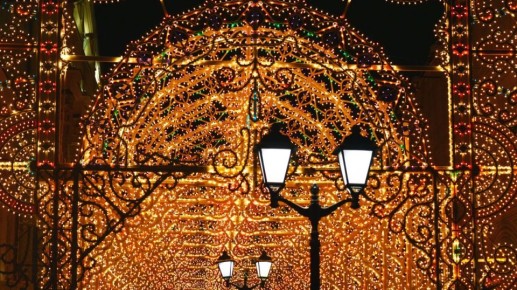 Эксперты назвали топ-15 городов популярных у туристов на Новый год