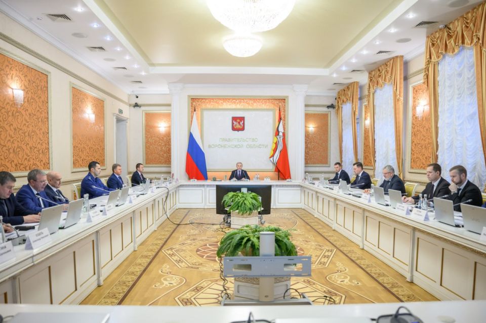 Вопросы взаимодействия Народного Фронта и региональных властей обсудили в облправительстве