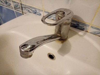 Жители улицы Богдана Хмельницкого в Воронеже временно останутся без холодной воды