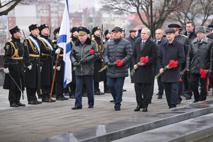 В Воронеже почтили память российских и советских воинов