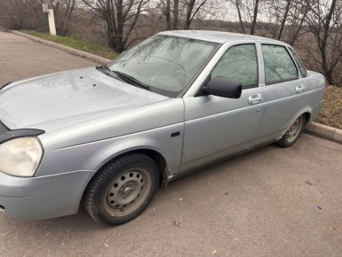 Автомобиль с сюрпризом: новый хозяин ответил за старого