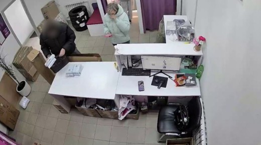 В воронежском пункте выдачи заказов похитили товары на сумму почти 500 тысяч рублей