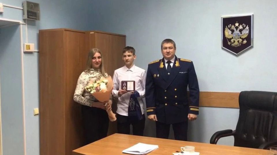 ����������, ������� �� �������� ���� 12 �����, ��������� ��������