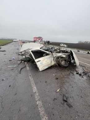 Легковушку разорвало на части после жесткого столкновения в Хохольском районе