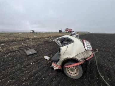 В Воронежской области произошла авария, в результате которой автомобиль был разорван на две части