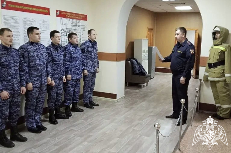 В преддверии новогодних праздников в Управлении Росгвардии по Воронежской области прошло занятие на тему пожарной безопасности