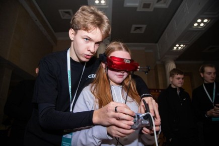 В Воронеже подвели итоги 8 сезона программы по молодежному предпринимательству «Я в деле» от партии «Новые люди»