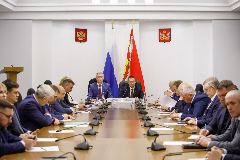 ����� 1400 ��������� ���������� ����������� � ������ ������ ������� ������� � 24-����� ������� ������