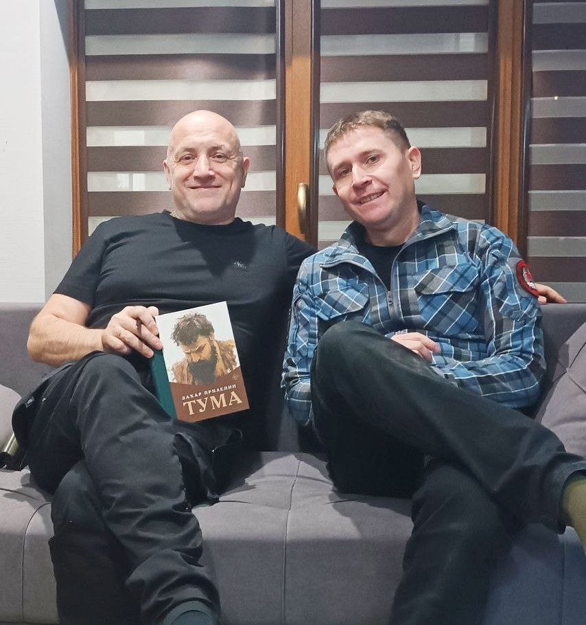 Командира навестил. Кто не в курсе: Захар Прилепин подписал контракт и снова на фронте