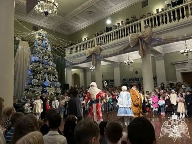 Дети росгвардейцев – гости губернаторской елки в Воронеже