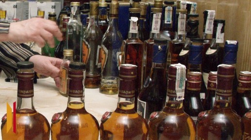 В Воронеже открыли горячую линию для сообщений о незаконной торговле алкоголем