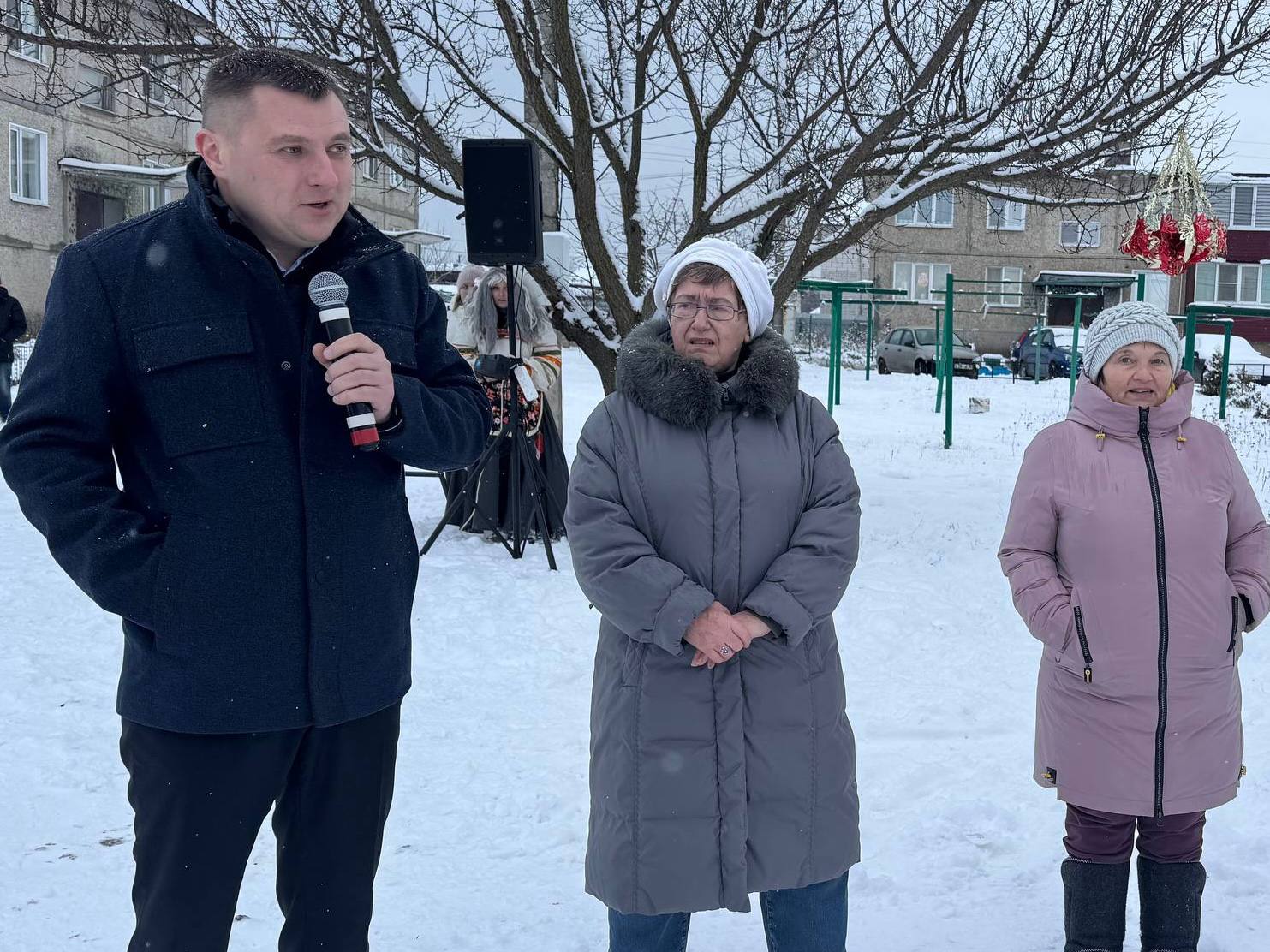 Уже стало доброй традицией – в преддверии Нового года дарить радость и волшебство тем, кто больше всего верит в сказку – нашим детям