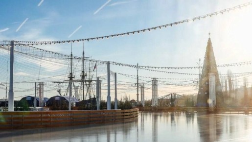 Площадь Ленина и каток на Адмиралтейской площади открыты для посещения