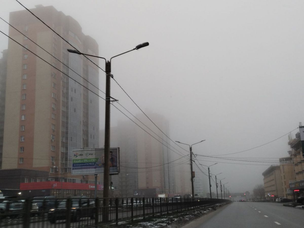 Жёлтый уровень погодной опасности из-за гололедицы и тумана продлили в Воронежской области