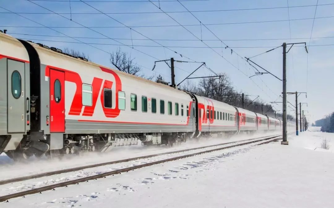 После атаки БПЛА приостановили движение 11 поездов