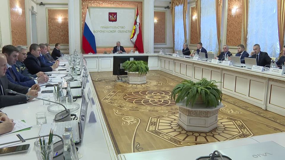 Александр Гусев: Начали первую рабочую неделю нового года с важного разговора