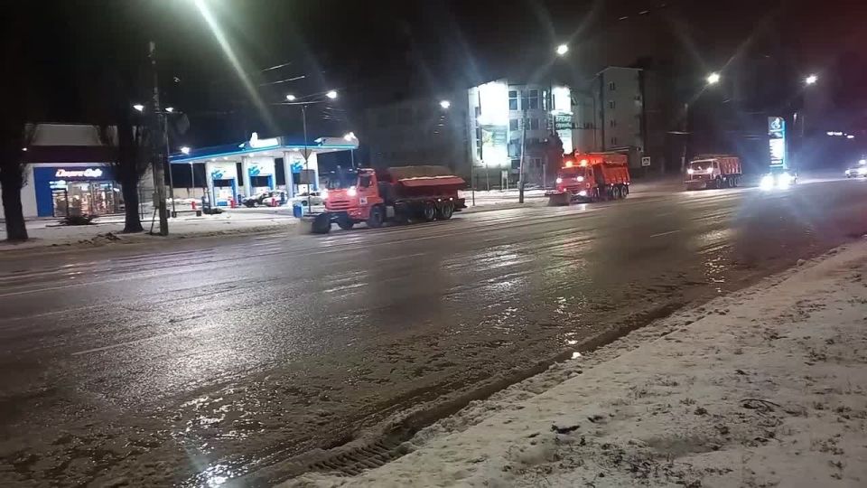 #уборка_Воронежа ночью с 11 на 12 января