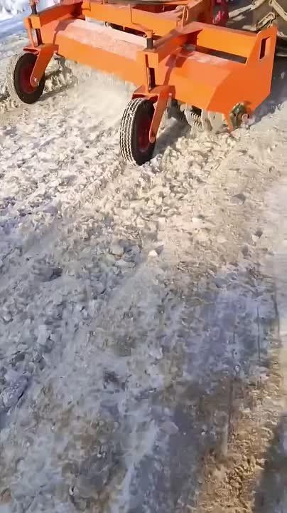 На улицах частного сектора в Железнодорожном районе устраняют колейность