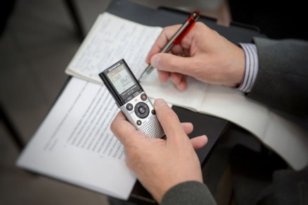 Губернатор Александр Гусев и председатель областной Думы Юрий Матузов поздравляют с Днем российской печати: