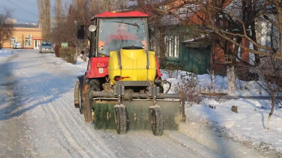 Мэр Воронежа Сергей Петрин рассказал об уборке наледи с дорог и тротуаров в областном центре
