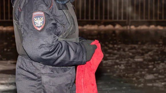 Купания под вой сирен: как в Воронеже православные отметили Крещение Господне