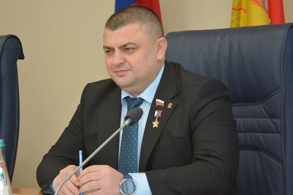 Председатель Воронежской городской Думы, Герой России Андрей Дьяченко принял участие в очередном заседании Молодежного совета при городском парламенте