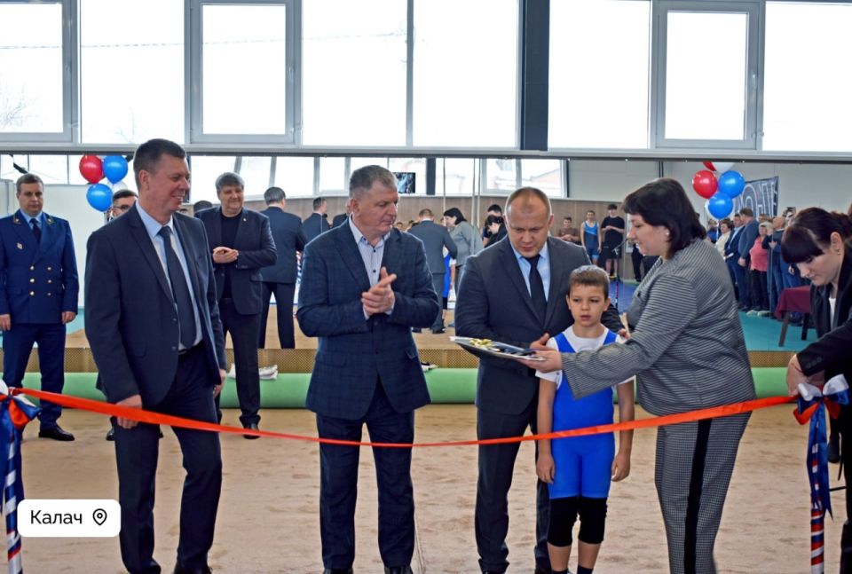 В Калаче открыли новый спорткомплекс «Юность»
