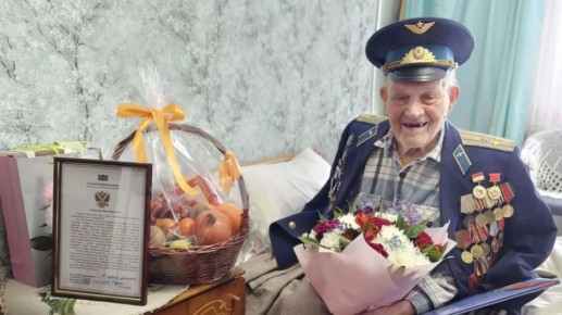В Воронеже 102-летнего ветерана Ивана Писарева поздравили с Днем освобождения города