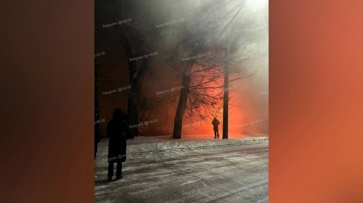 В Коминтерновском районе Воронежа в ночь на 25 января загорелся двухэтажный дом: видео