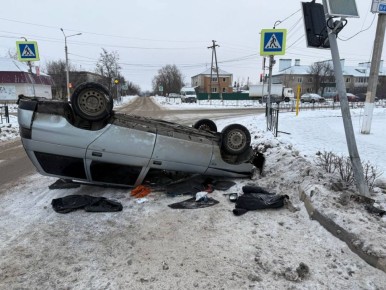 Светофор остановил пьяного гонщика в Павловске