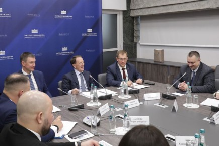 Артем Зубков и делегация ТОС Воронежской области провели рабочую встречу с Алексеем Гордеевым