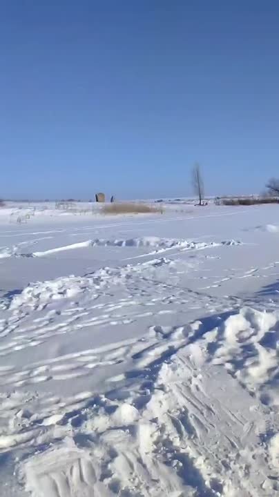Как в Ломовском парке строят огромную ледяную горку