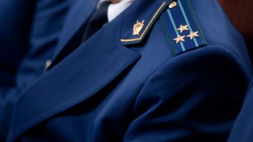 Воронежская прокуратура проверит информацию о спуске ребенка на тросе из окна многоэтажки