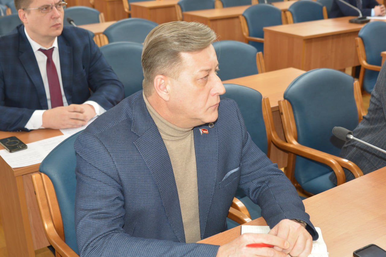 В городской Думе заслушали отчет о работе районных комбинатов благоустройства