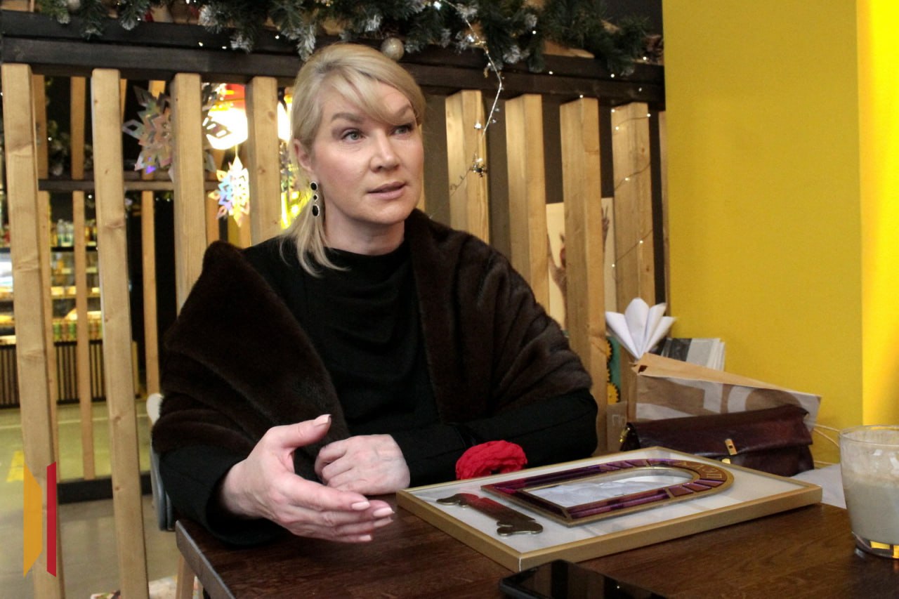 «Все, что было на корпоративе, должно там и остаться»: воронежская чемпионка по этикету рассказала о правилах поведения на рабочем месте