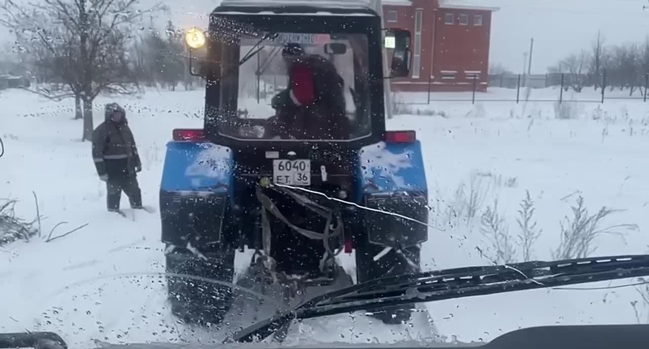 Сложности с вывозом мусора возникли в Воронеже из-за сильного снегопада