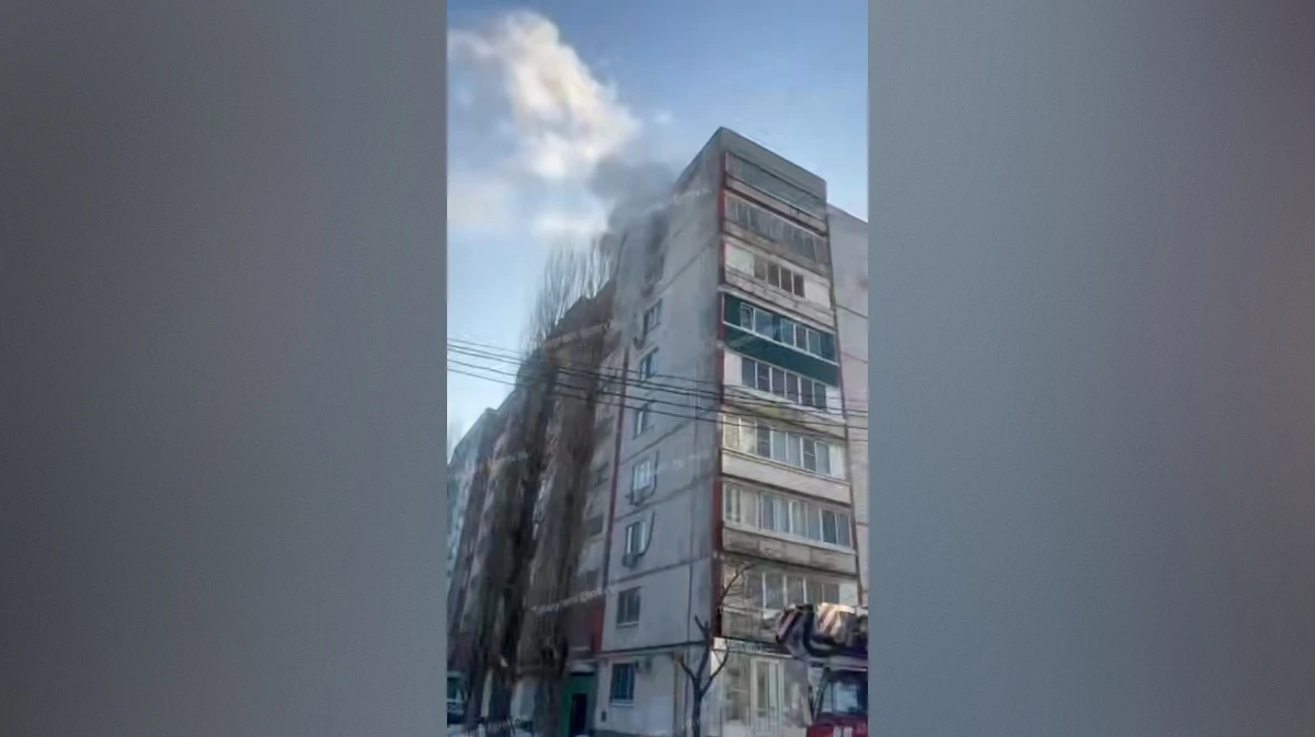 В Воронеже на улице 60-й Армии загорелась квартира днем 1 февраля