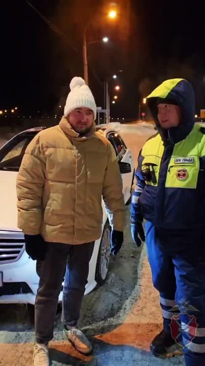 Сотрудники Госавтоинспекции помогли жителю Волгоградской области, оказавшемуся в трудной ситуации