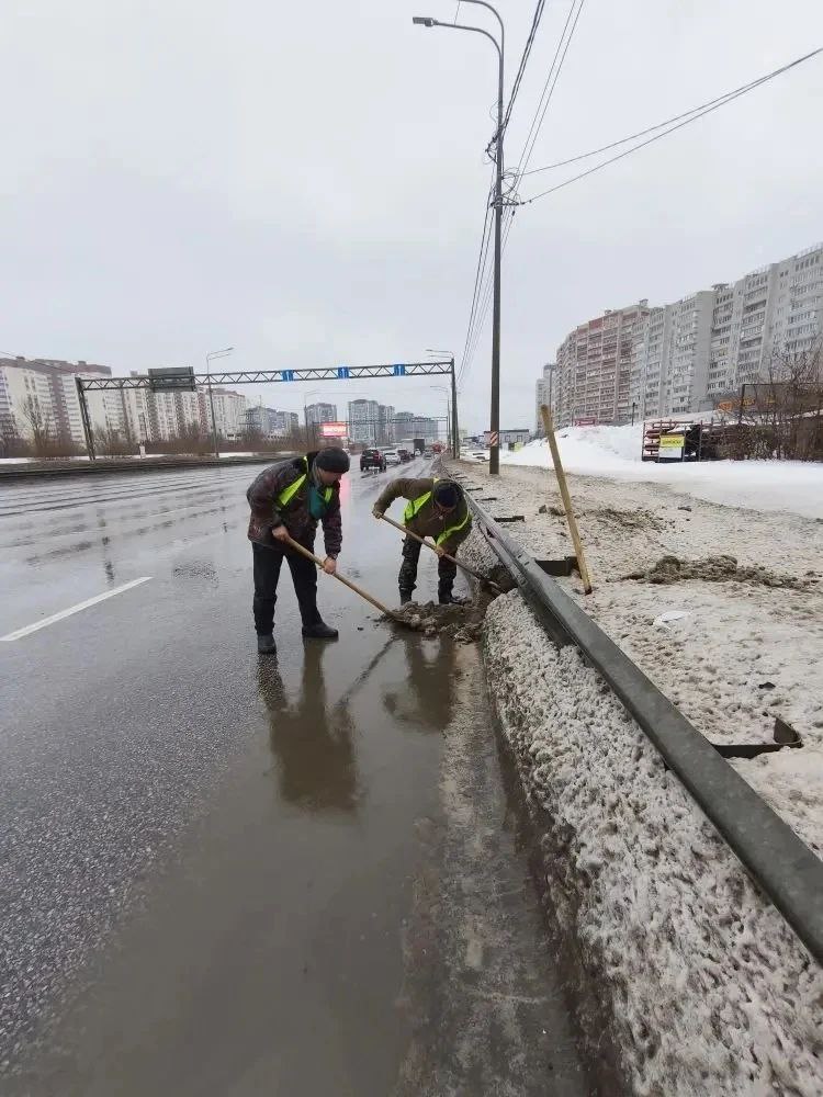 #уборка_Воронежа днём 14 февраля