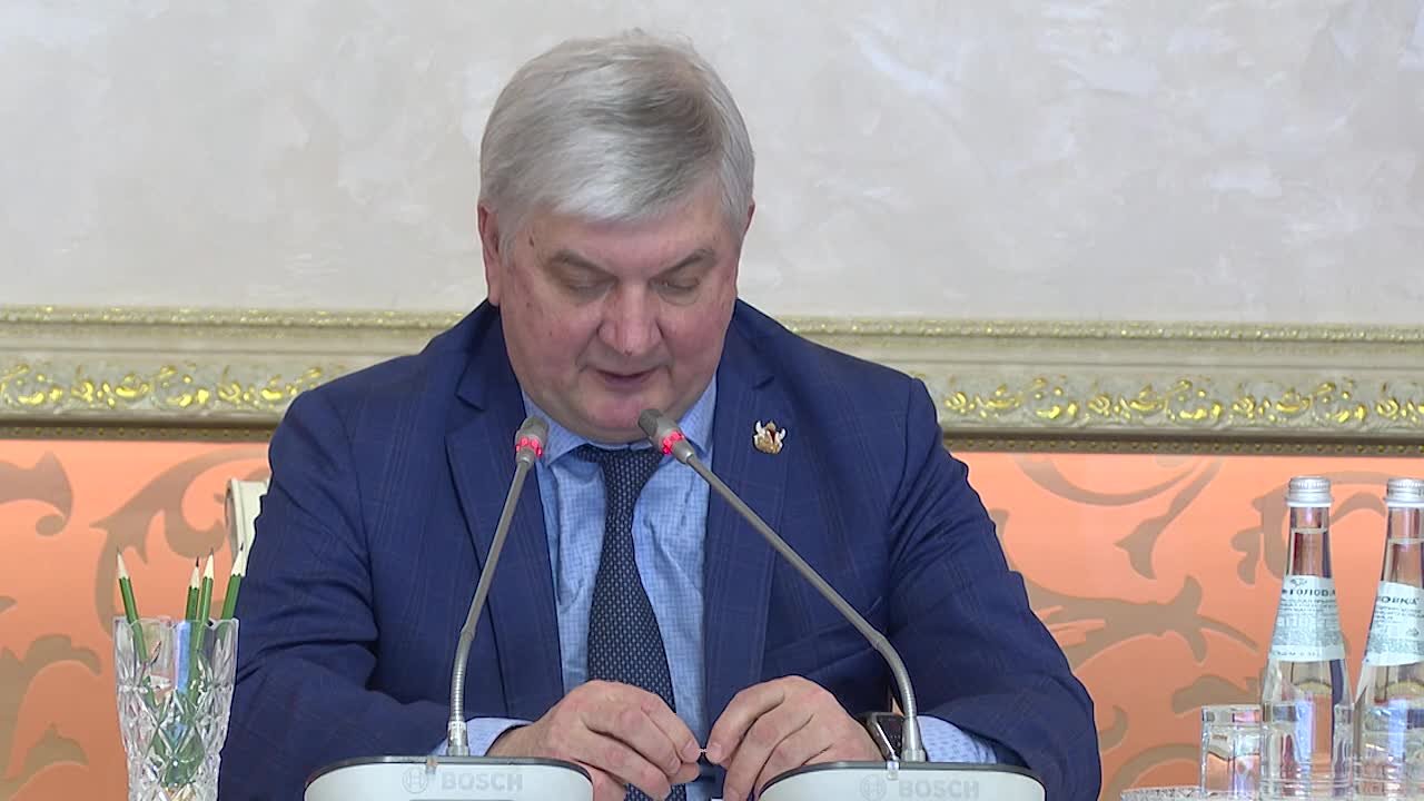 Губернатор Александр Гусев – о повышении производительности труда с помощью обучения кадров: