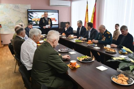 Депутаты Воронежской облдумы поздравили ветеранов боевых действий накануне Дня защитника Отечества