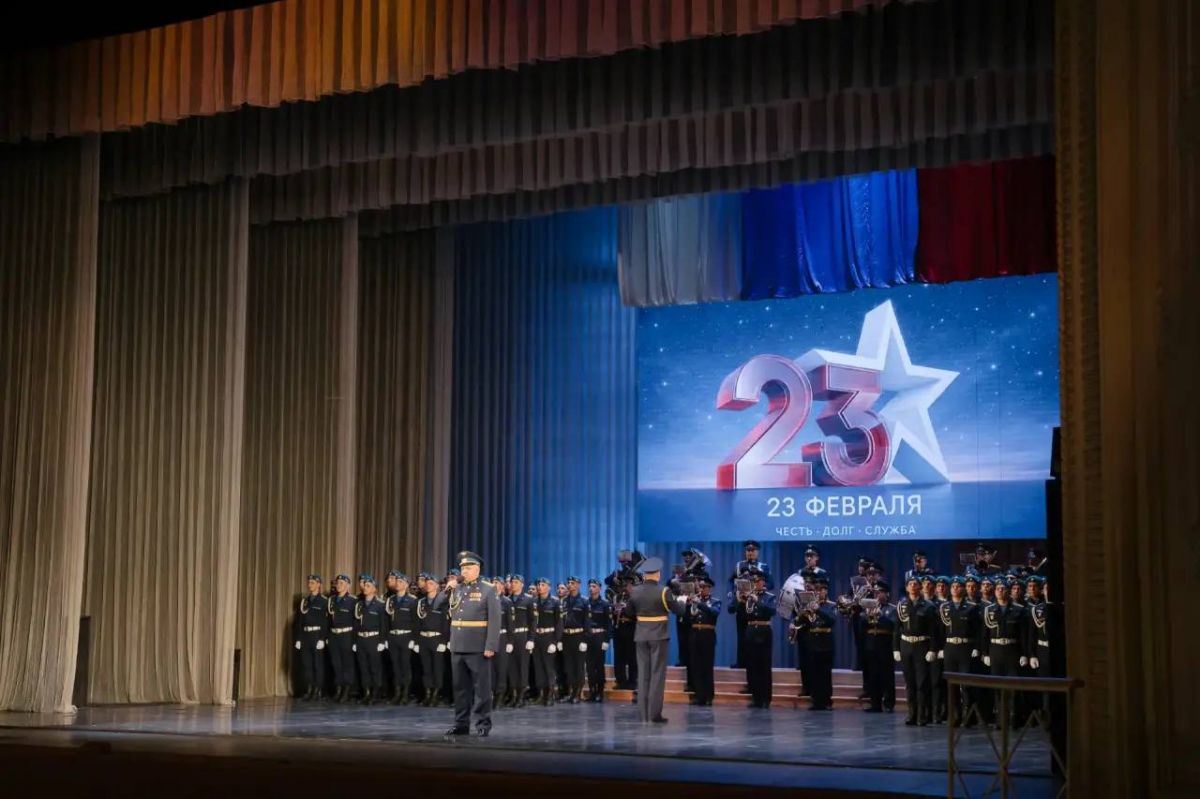 Театр оперы и балета собрал воронежских защитников на праздничном вечере