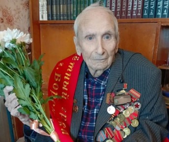 Почетный гражданин Воронежа Василий Карнушин празднует 102-й день рождения