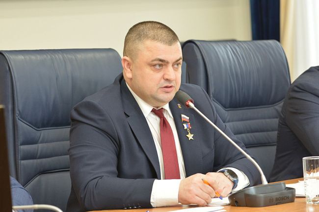 Депутаты утвердили пороговые значения стоимости имущества и среднедушевого дохода в целях признания граждан малоимущими для предоставления им жилых помещений муниципального жилищного фонда по договорам социального найма в...