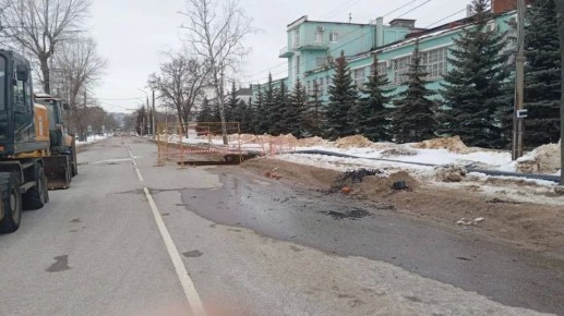 В Воронеже заменят коллектор в месте, где провалились в яму три машины