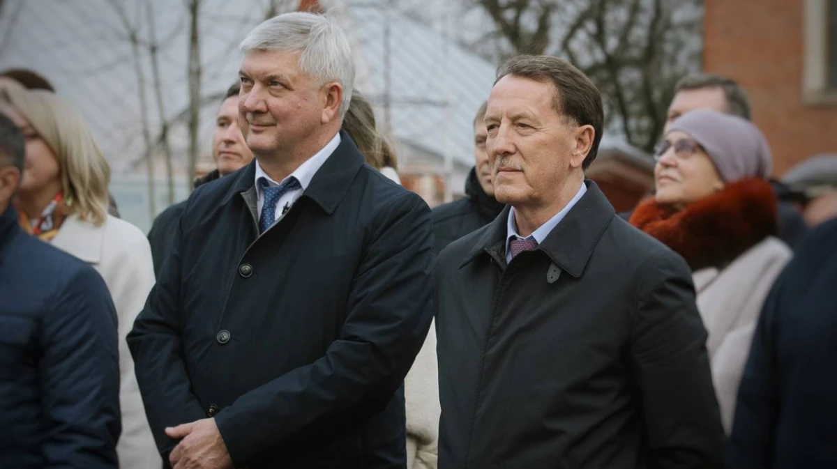 Губернатор Воронежской области поздравил Алексея Гордеева с днем рождения